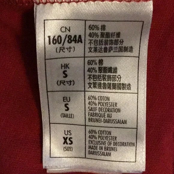 Disney Parks Red Christmas Mickey & Minnie Tee XS - Picture 8 of 10